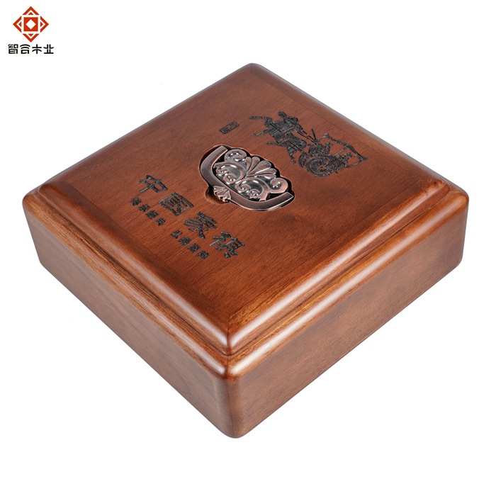 胡桃木實(shí)木象棋木盒