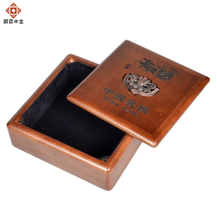 胡桃木實(shí)木象棋木盒